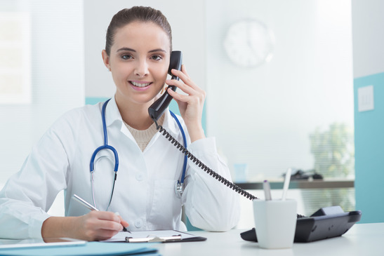 photodune-7028888-medical-assistance-xs